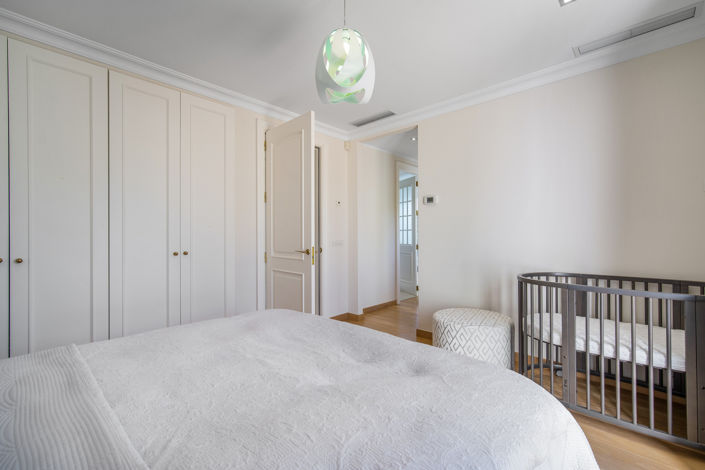 Image No.9-5 Bed Villa for sale