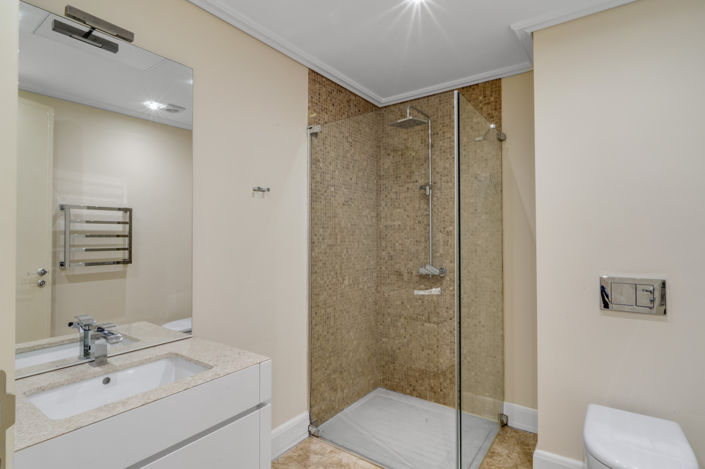 Image No.15-6 Bed Villa for sale