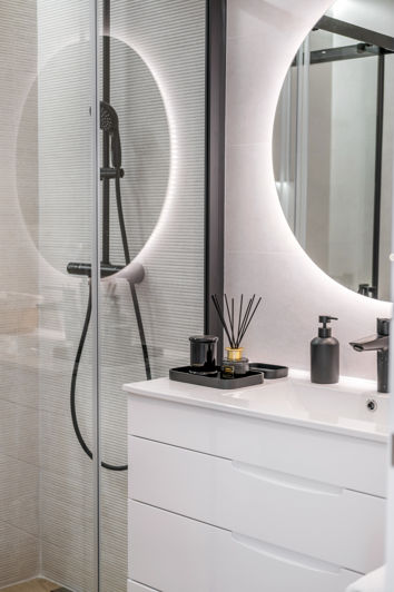 Image No.15-3 Bed Property for sale