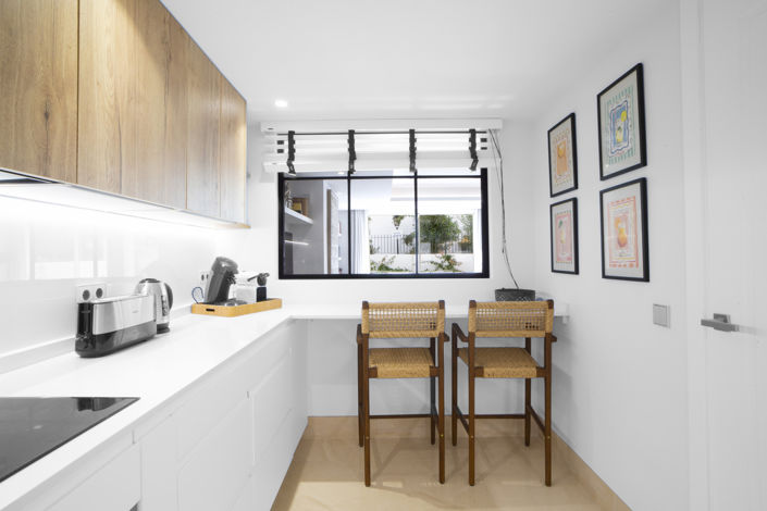 Image No.6-4 Bed House for sale