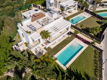 5 Bed Villa for sale