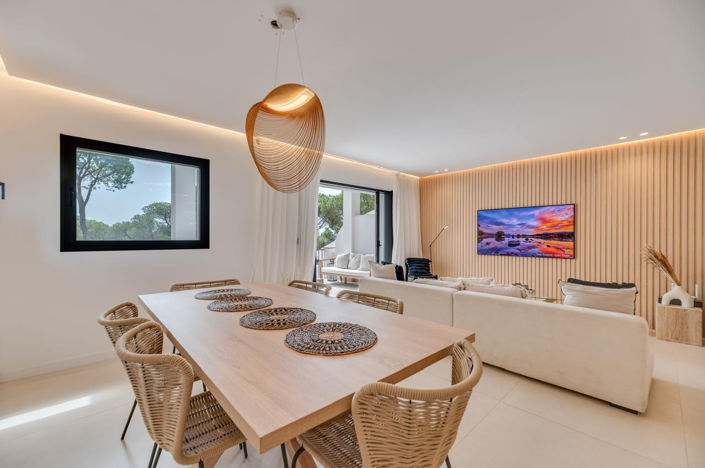 Image No.1-4 Bed Duplex for sale