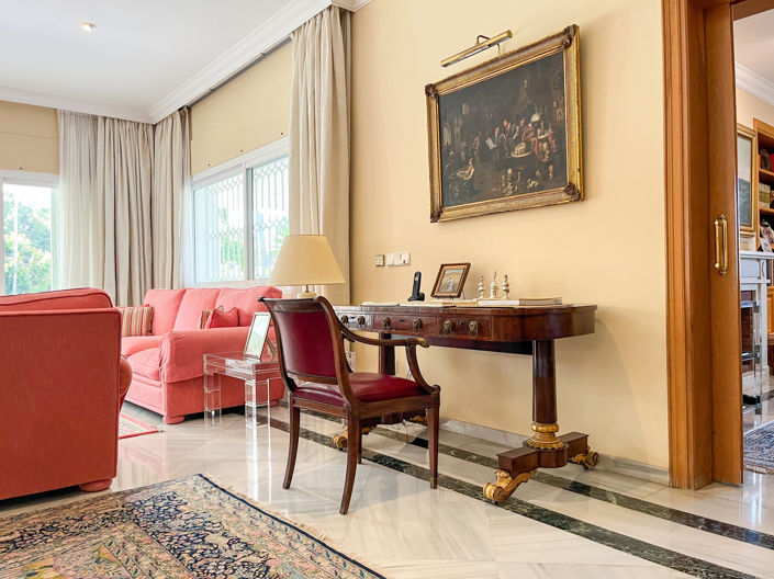 Image No.4-8 Bed Villa for sale