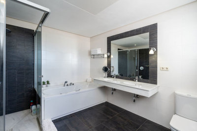 b98le8d7m9k3degpefzhs0lif8u4xzvzhwxtmggyekxx9