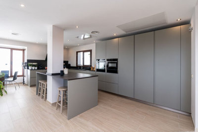 b98le8d7m9k3degpefzhs0lif8u4xzvzhwxtmggyekxx9