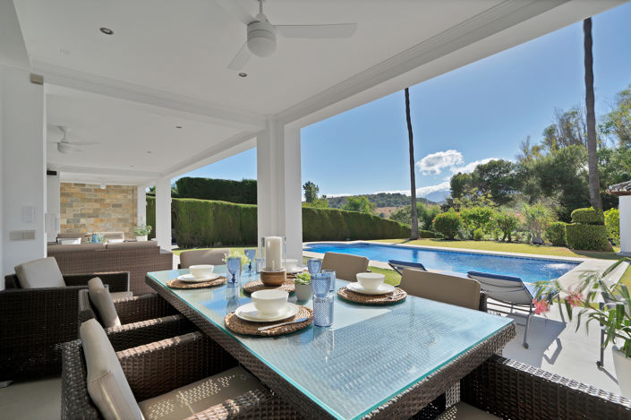 Image No.1-Villa de 4 chambres à vendre à Estepona