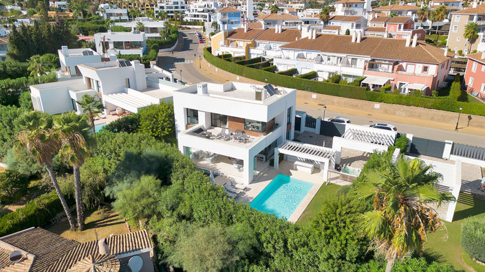 Image No.1-6 Bed Villa for sale