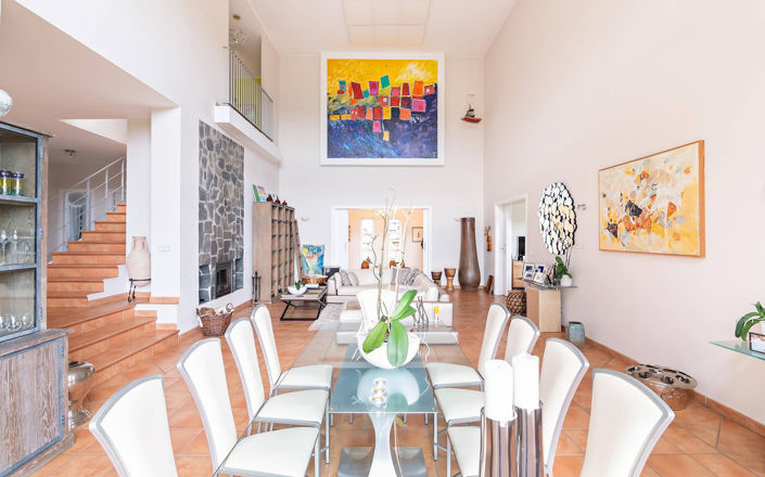 Image No.12-6 Bed Villa for sale