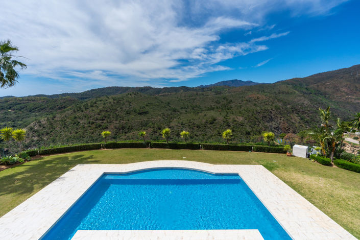 Image No.29-6 Bed Villa for sale