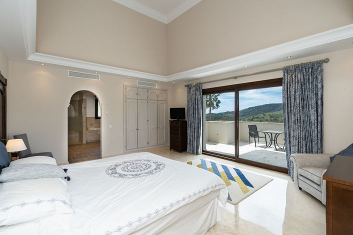 Image No.7-6 Bed Villa for sale