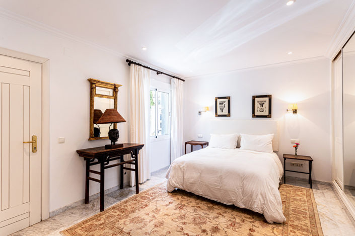 Image No.11-5 Bed Villa for sale