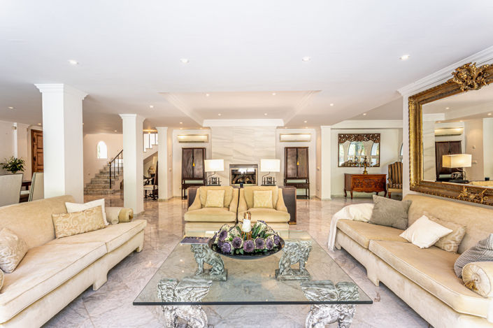 Image No.6-5 Bed Villa for sale