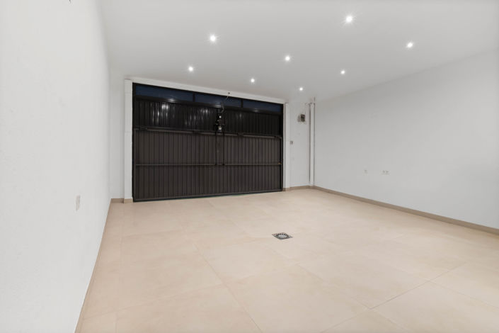 Image No.44-3 Bed Townhouse for sale