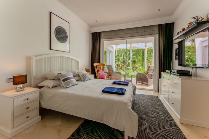 Image No.10-5 Bed Villa for sale