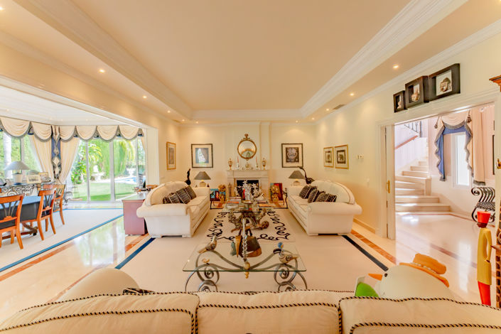 Image No.2-5 Bed Villa for sale