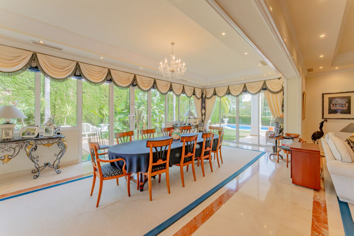 Image No.5-5 Bed Villa for sale