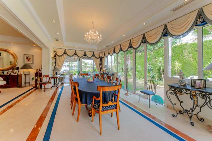 Image No.6-5 Bed Villa for sale