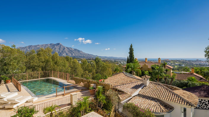 Image No.1-7 Bed Villa for sale