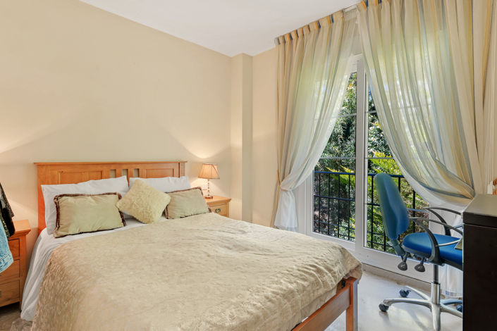 Image No.11-3 Bed Apartment for sale