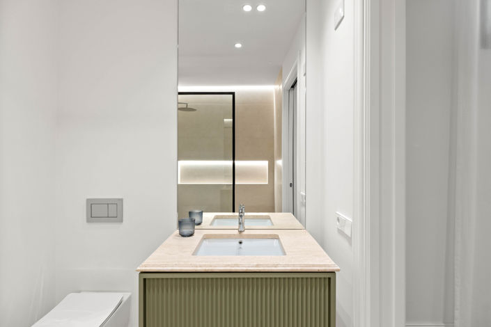 Image No.25-5 Bed Villa for sale