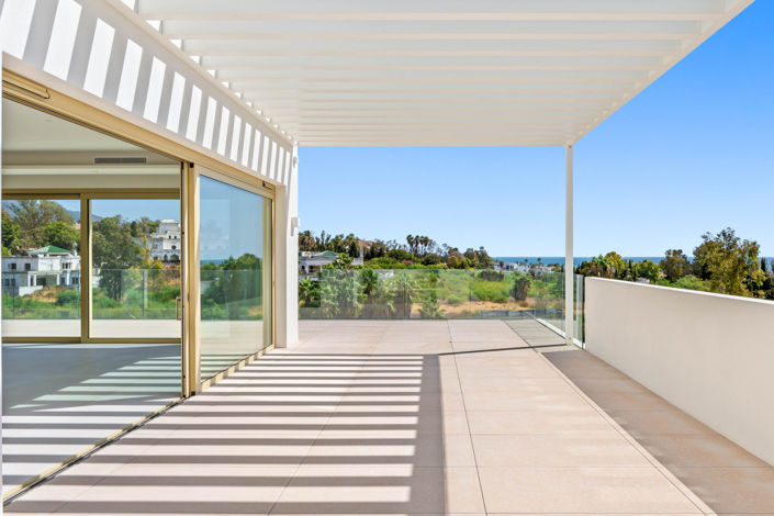 Image No.13-3 Bed Property for sale