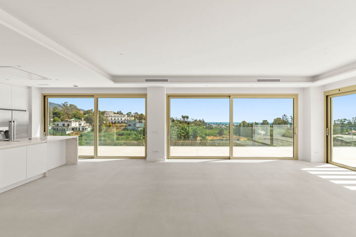 Image No.3-3 Bed Property for sale