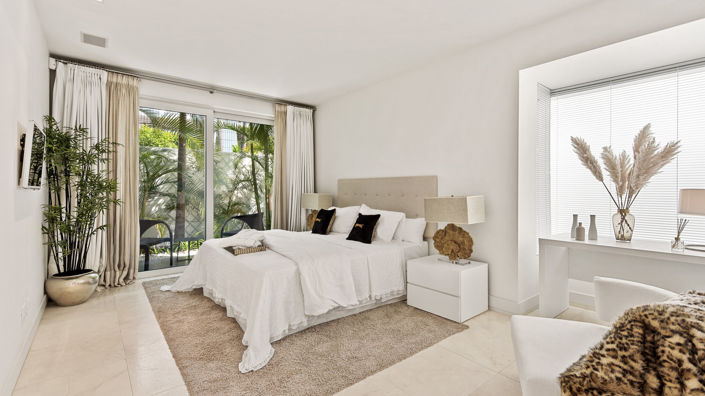 Image No.9-4 Bed Villa for sale