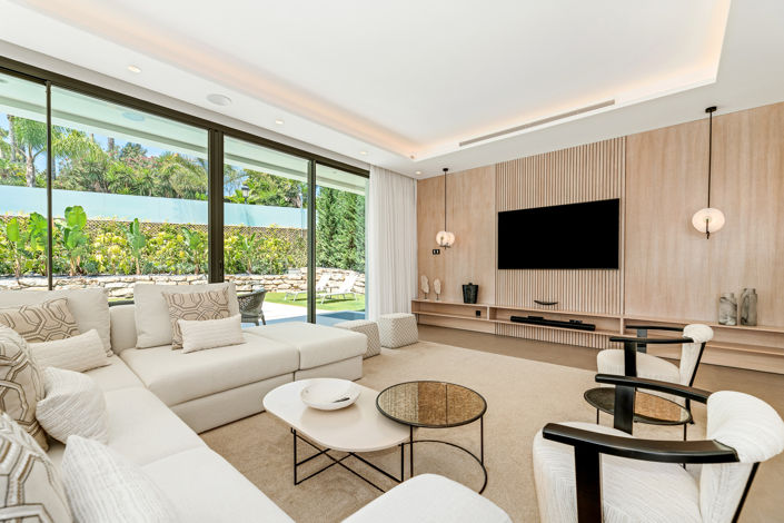 Image No.2-4 Bed Villa for sale