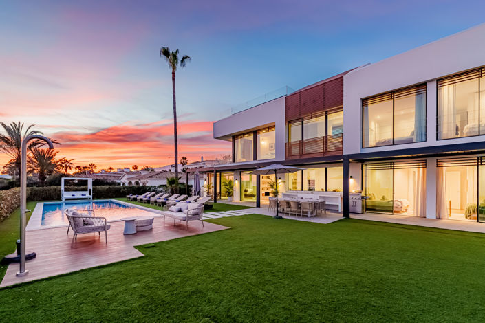 Image No.1-5 Bed Villa for sale