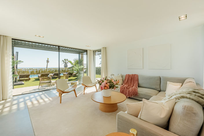 Image No.2-Villa de 5 chambres à vendre à Estepona