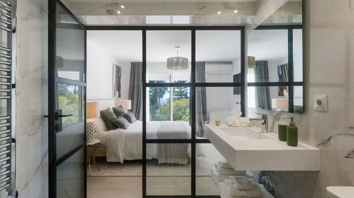 Image No.17-5 Bed Villa for sale