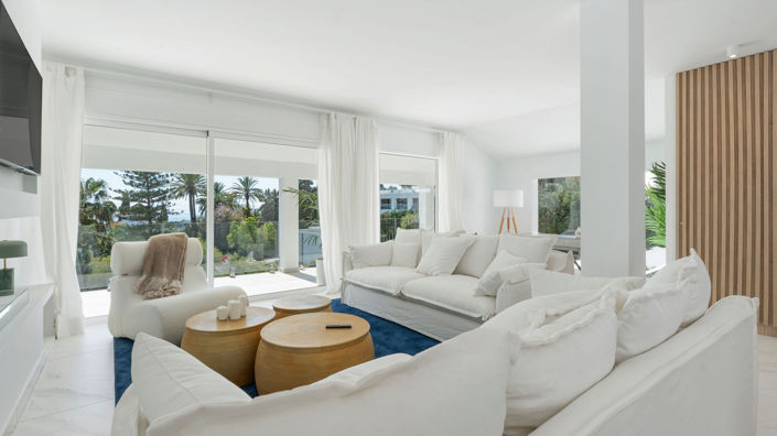 Image No.2-5 Bed Villa for sale