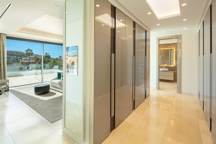 Image No.14-6 Bed Villa for sale