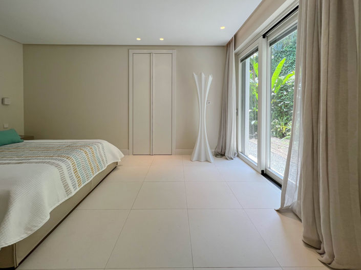 Image No.29-5 Bed Villa for sale