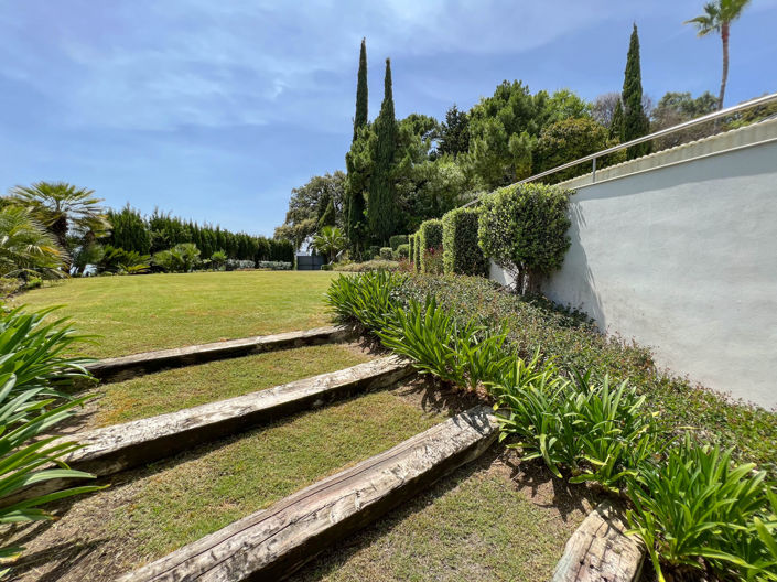 Image No.45-5 Bed Villa for sale