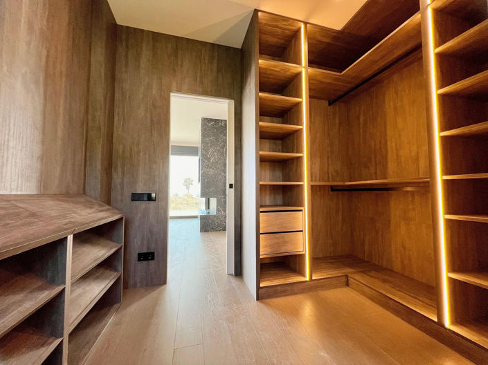 Image No.17-6 Bed Villa for sale