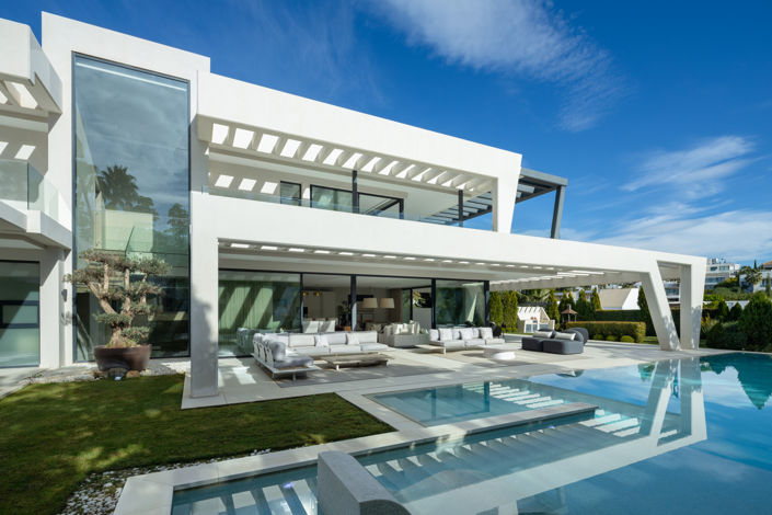 Image No.1-6 Bed Villa for sale