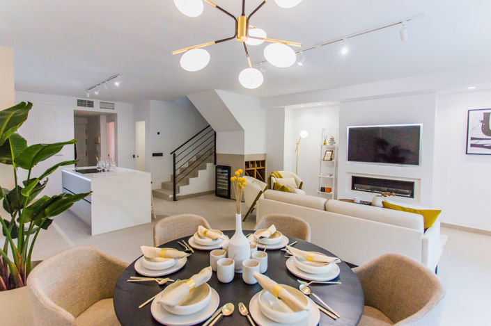 Image No.1-4 Bed Townhouse for sale