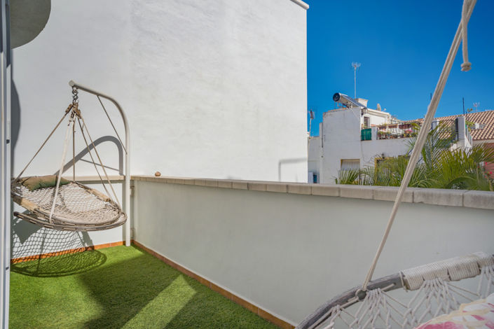 Image No.24-4 Bed Townhouse for sale