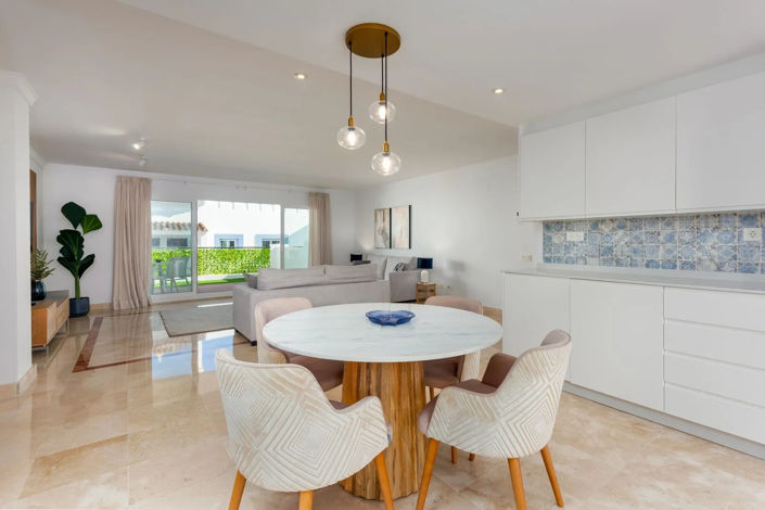 Image No.7-2 Bed Property for sale