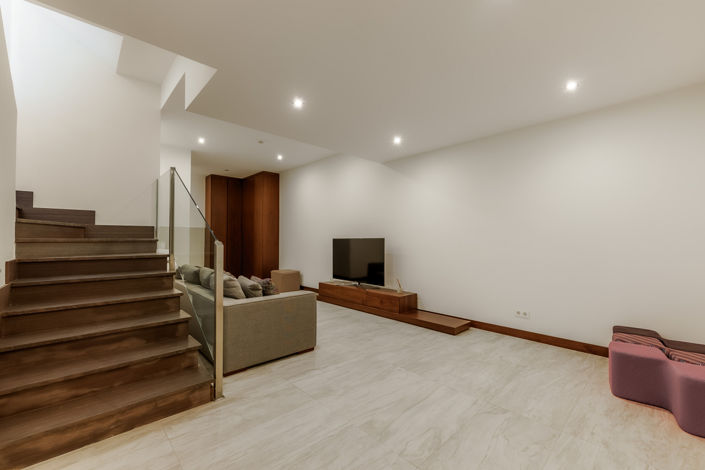 Image No.12-3 Bed Townhouse for sale