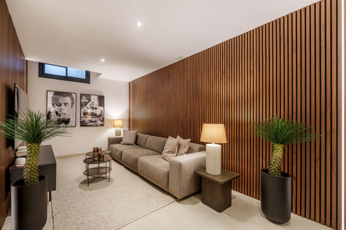 Image No.15-5 Bed Townhouse for sale