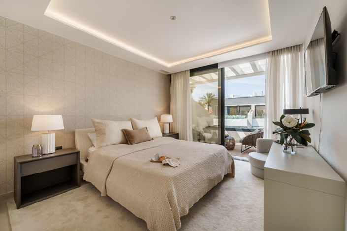 Image No.7-5 Bed Townhouse for sale