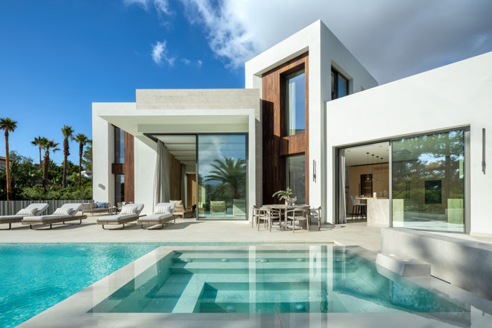 Image No.1-5 Bed Villa for sale