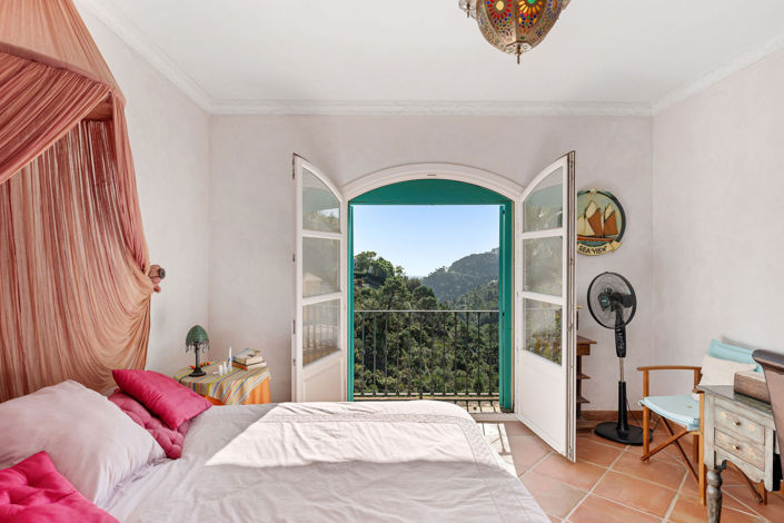 Image No.12-4 Bed Villa for sale