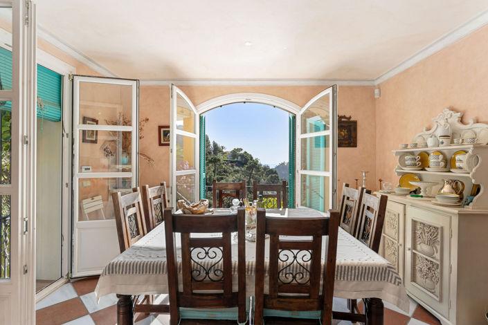 Image No.4-4 Bed Villa for sale