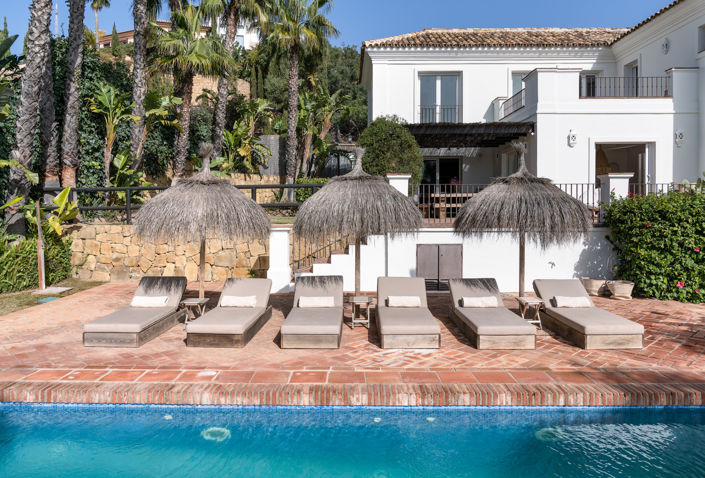 Image No.1-6 Bed Villa for sale