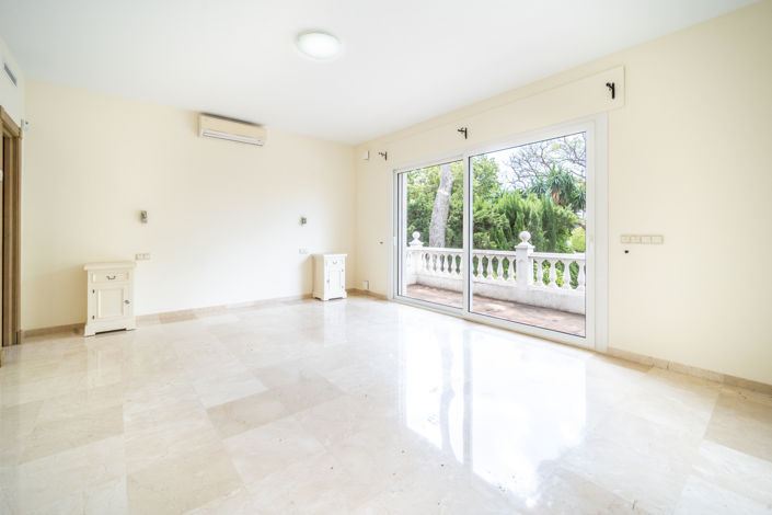 Image No.13-5 Bed Villa for sale