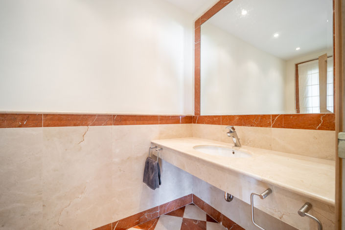 Image No.18-5 Bed Villa for sale