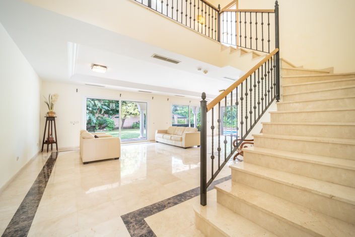 Image No.5-5 Bed Villa for sale